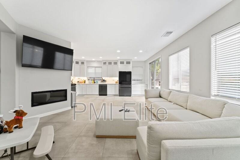 28654 Silverking Trl - Photo 7 of 23