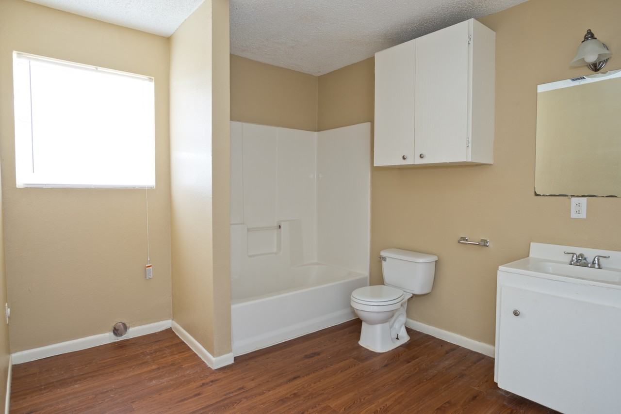 118 Milann St #B - Photo 3 of 7