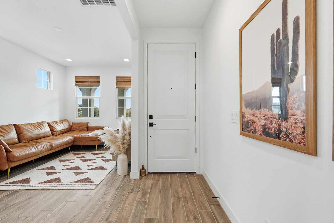 5714 S Veneto #1 - Photo 5 of 50