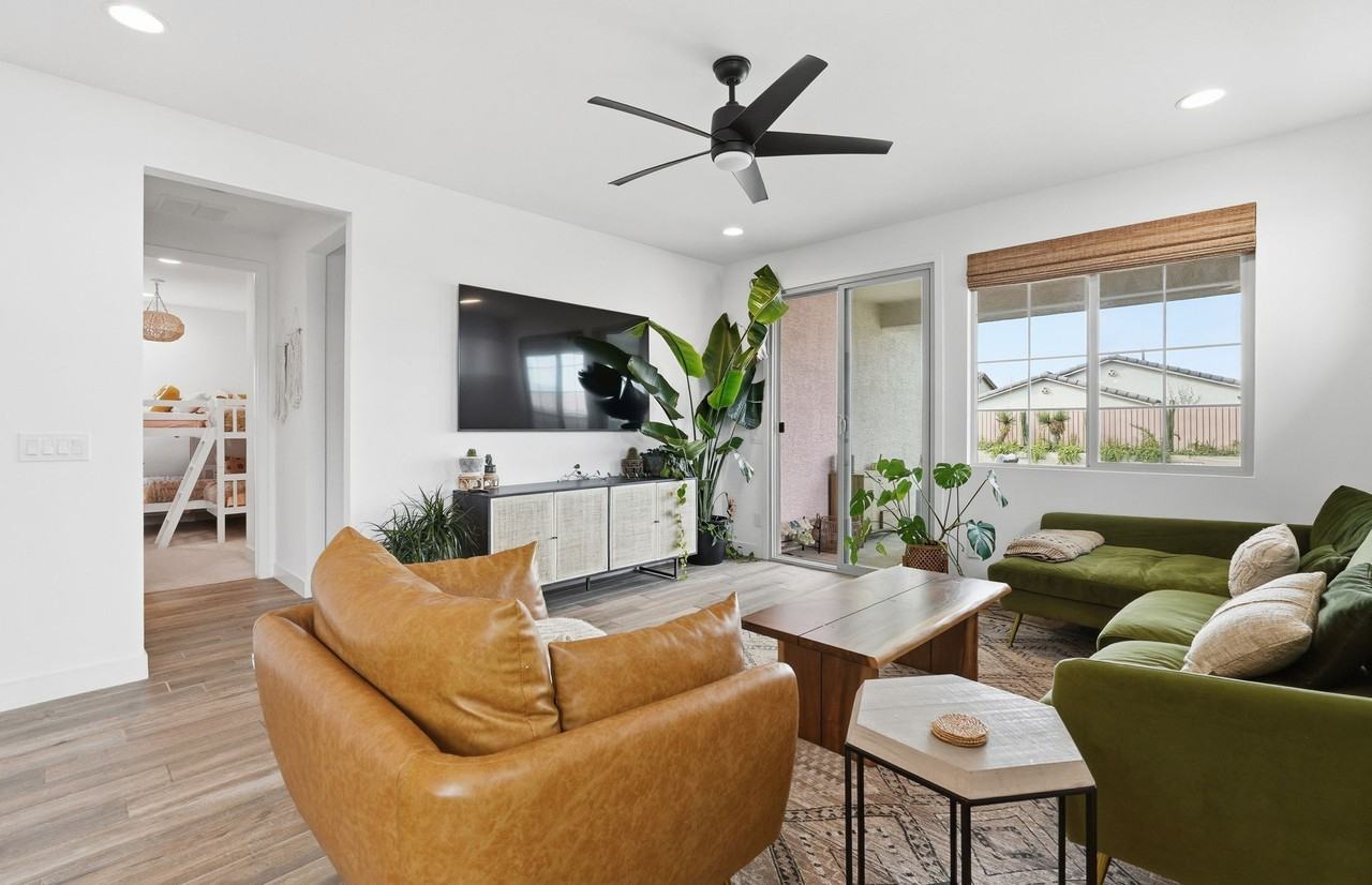 5714 S Veneto #1 - Photo 7 of 50