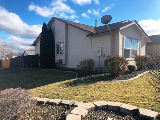 1400 Chelsey Cir - Photo 2 of 18