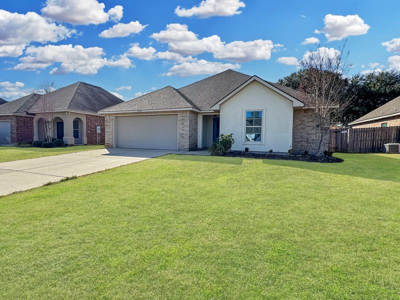 1132 Eli Connor Dr - Photo 2 of 24