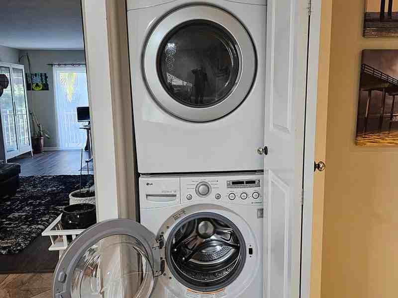 2622 Torrey Pines Rd #F12 - Photo 3 of 9