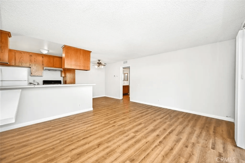 2805 S Fairview St - Photo 5 of 14