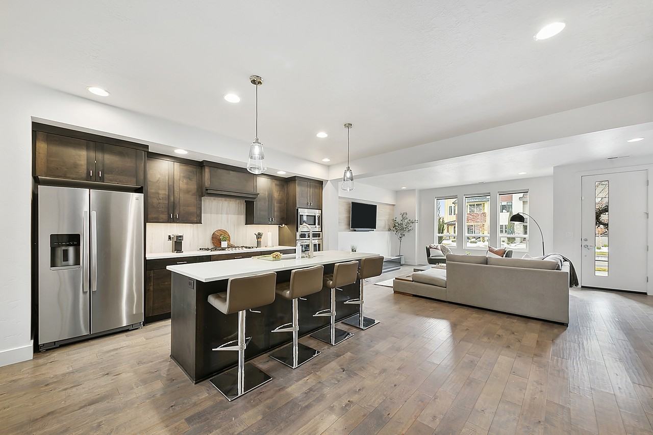 3714 E Parkcenter Blvd #1 - Photo 3 of 15