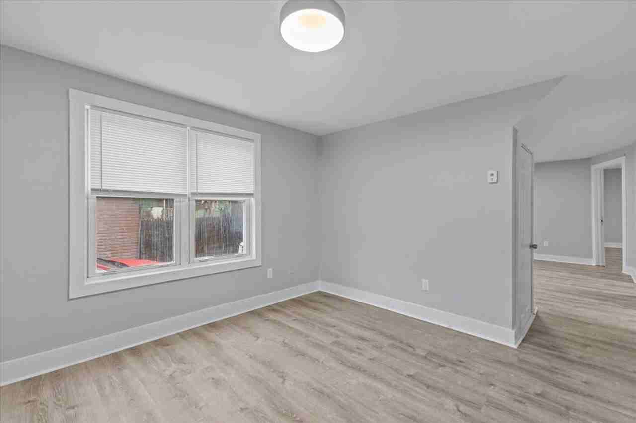 43 Willow St - Photo 3 of 16