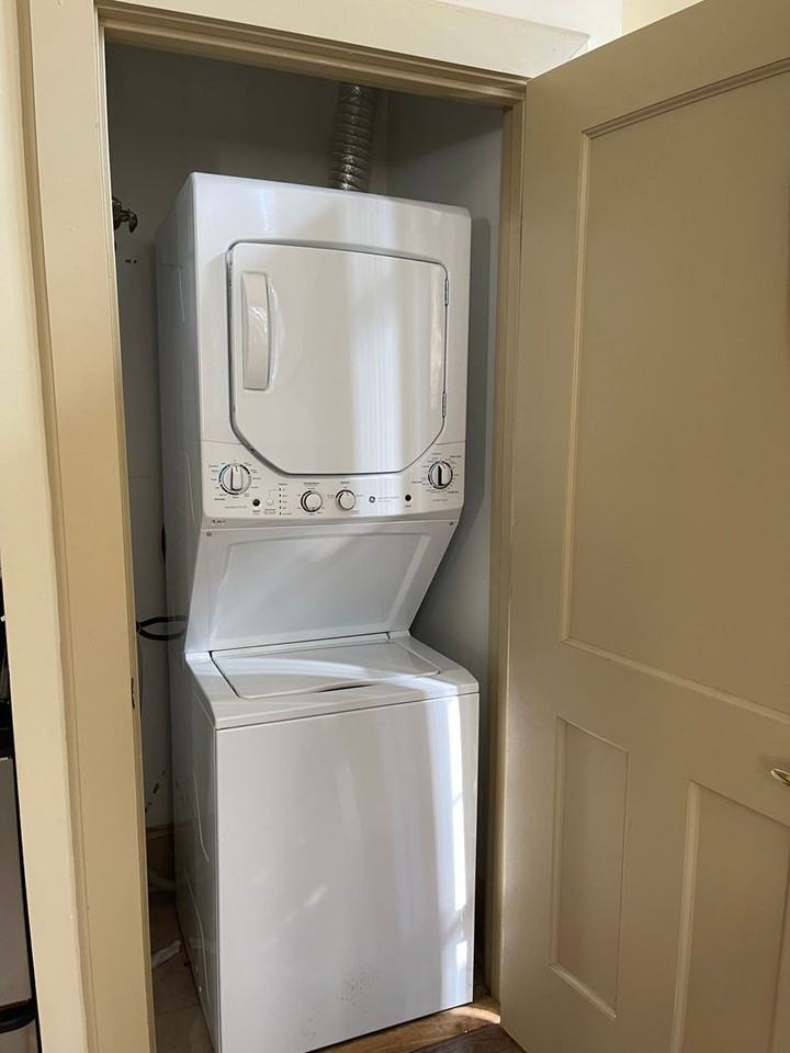 Theresa Park Loft Apartments - Photo 7 of 7