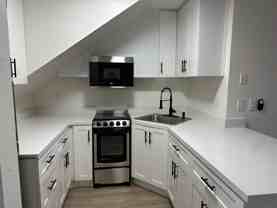 Lloyd Court Apartments - Photo 1 of 1