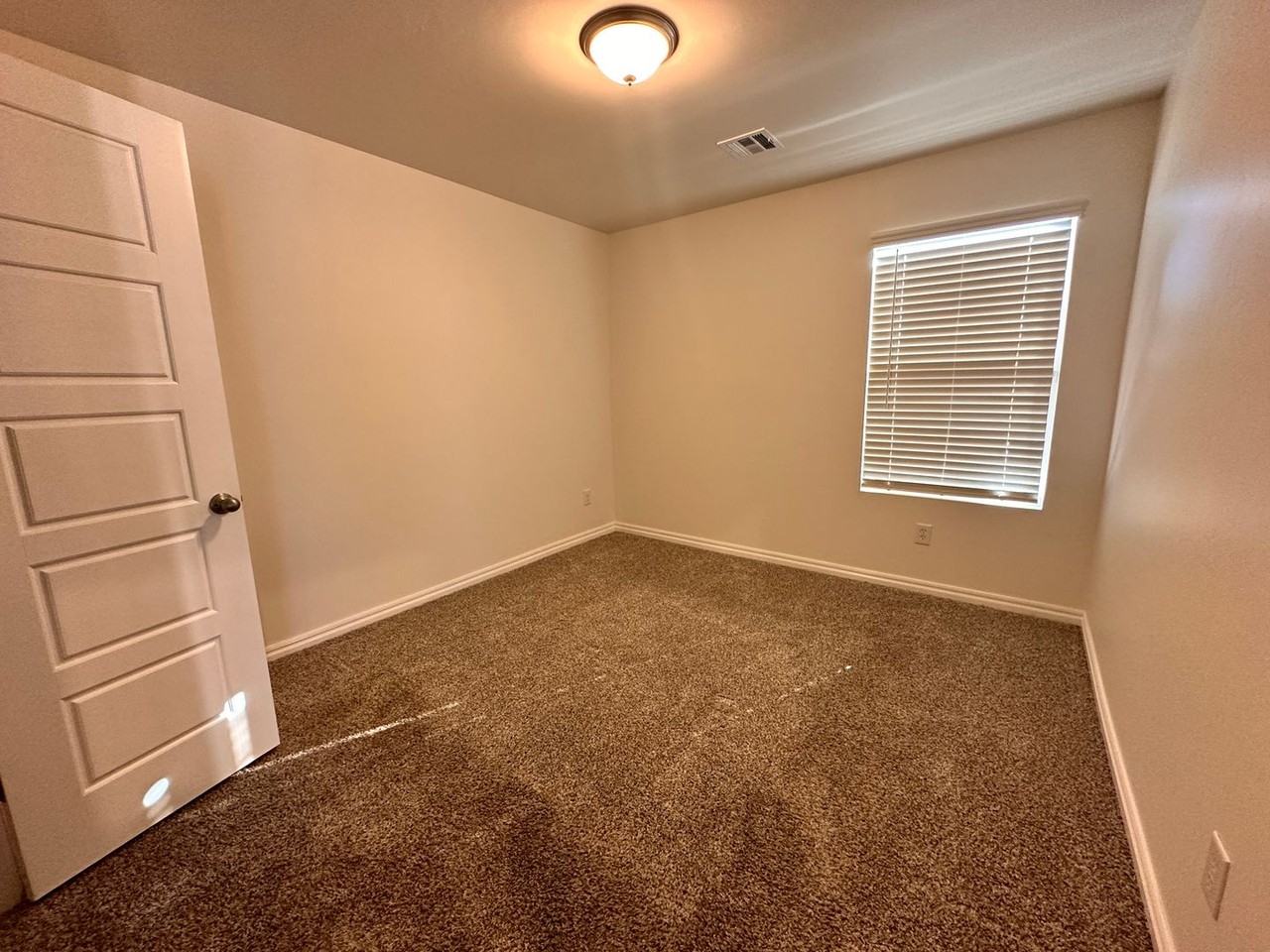 4416 Colt Dr - Photo 5 of 33