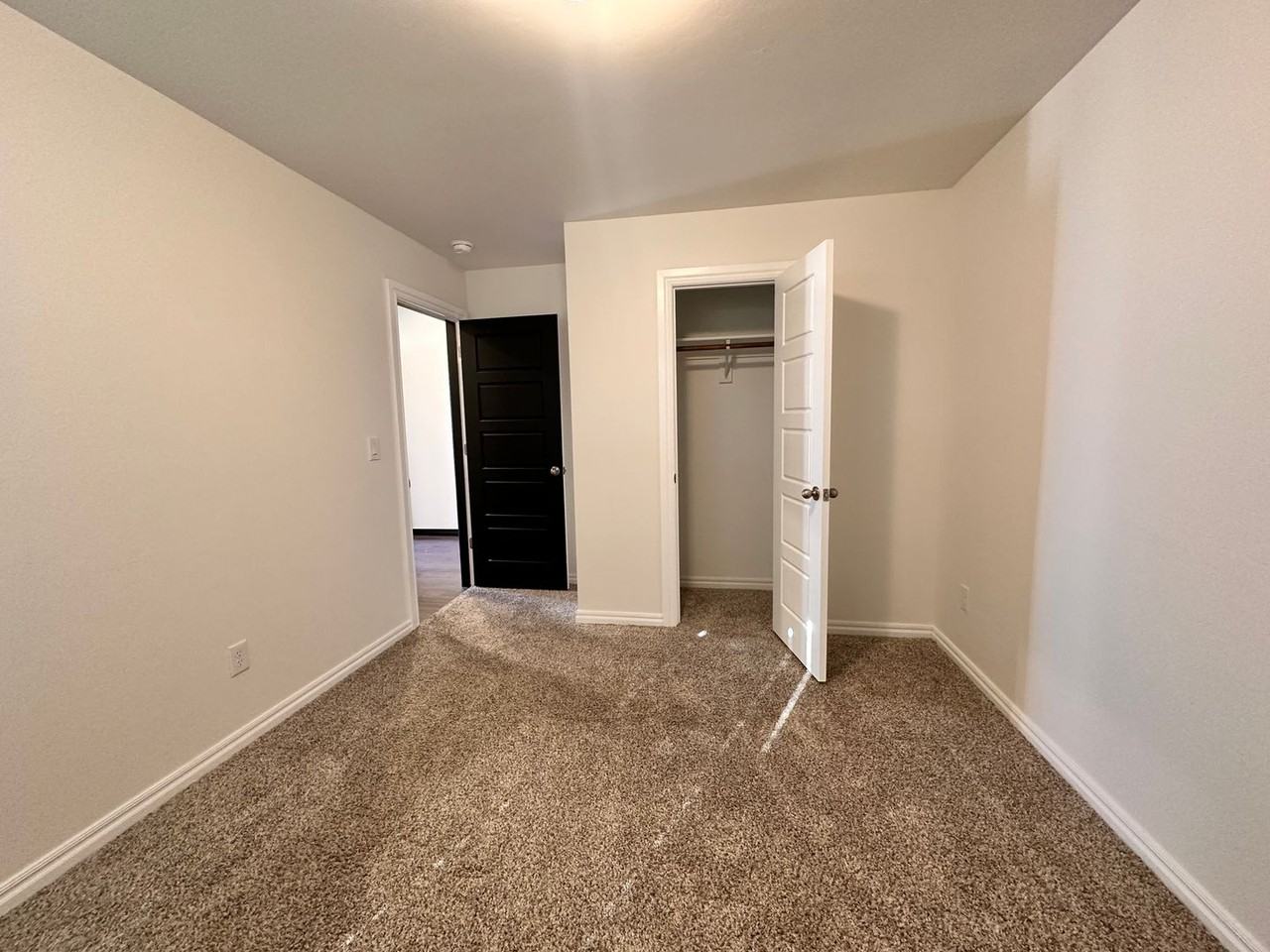 4416 Colt Dr - Photo 6 of 33