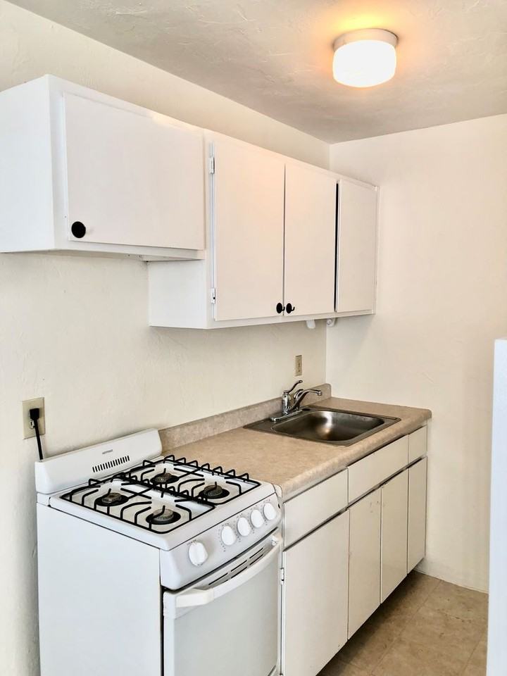 Yale Place - Photo 3 of 9