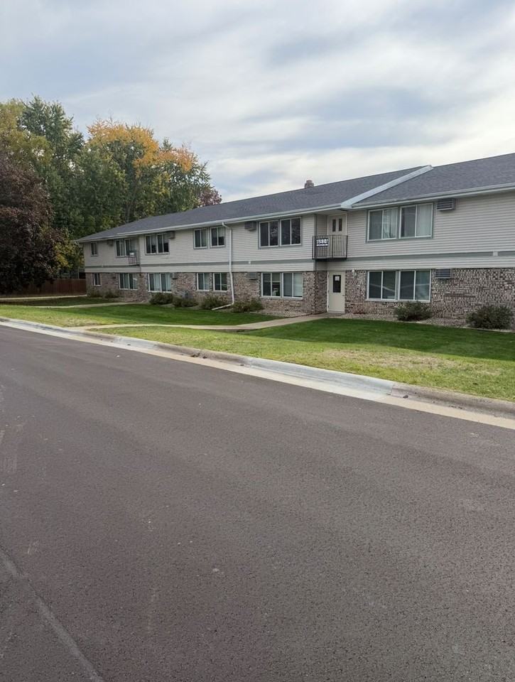 Dale Street Apartments - Photo 2 of 2