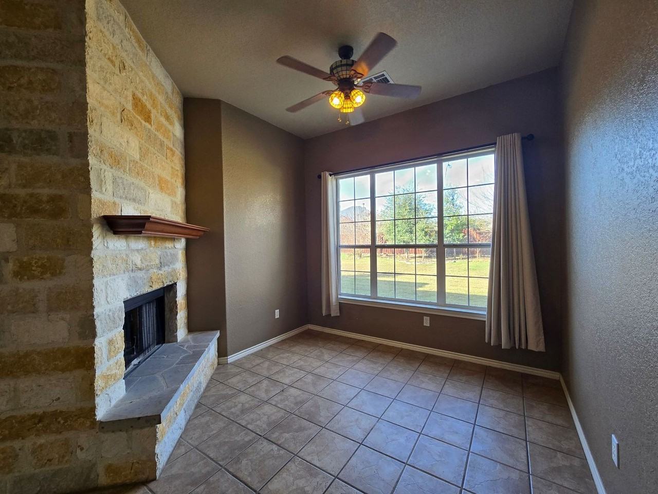 1300 Salado Oaks Dr - Photo 6 of 26