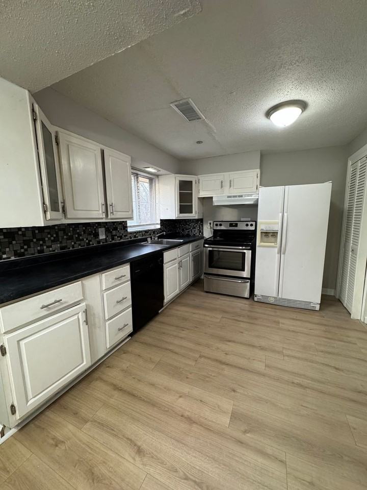 Big Country Real Estate - Photo 7 of 29