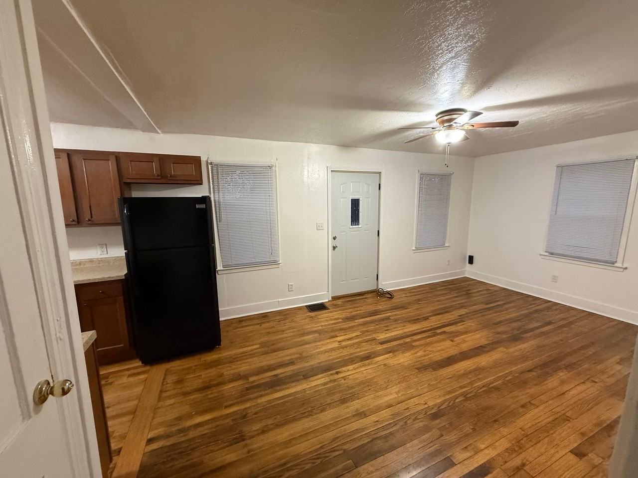 3315 Valley Dr - Photo 4 of 23