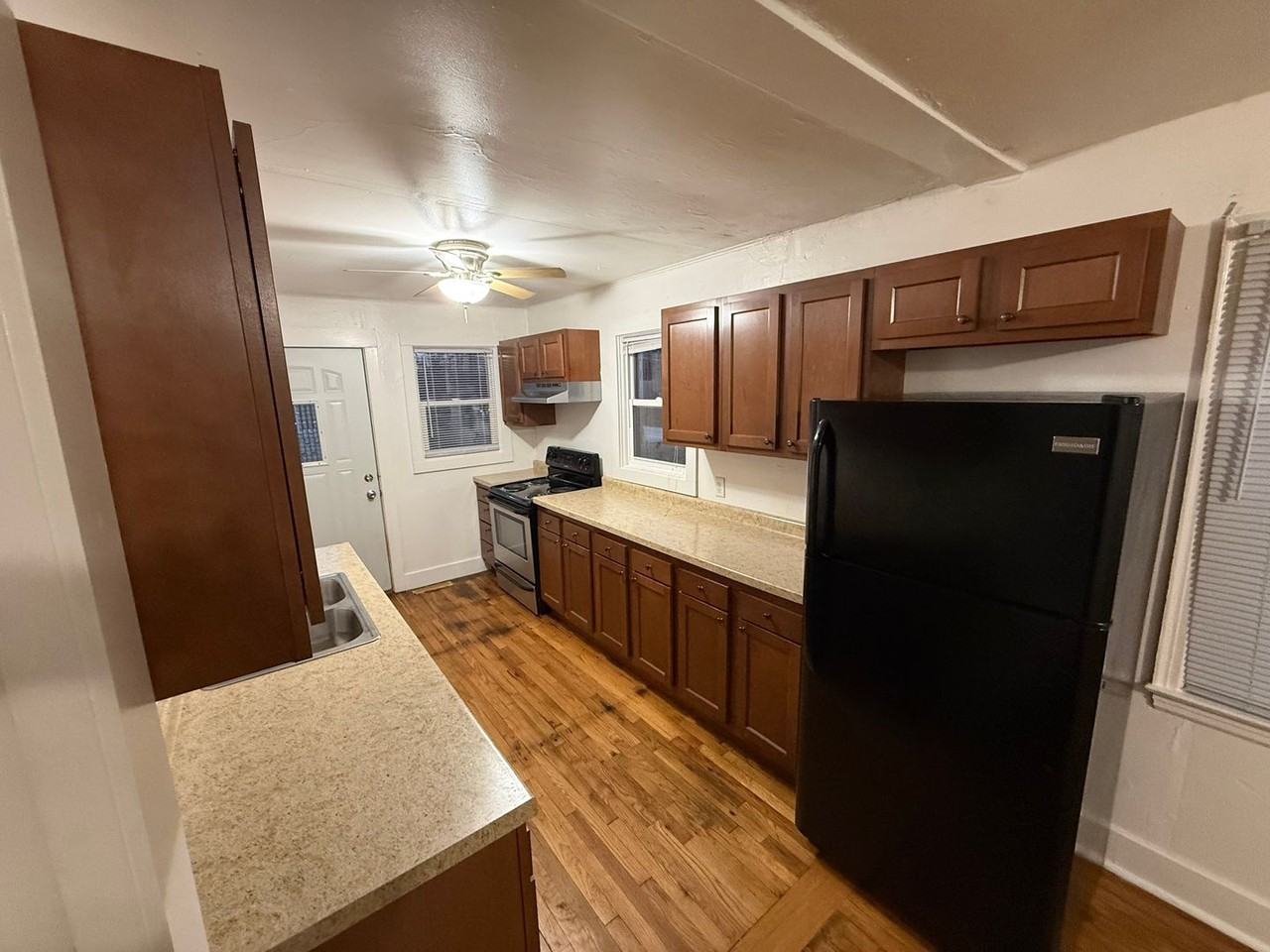 3315 Valley Dr - Photo 6 of 23