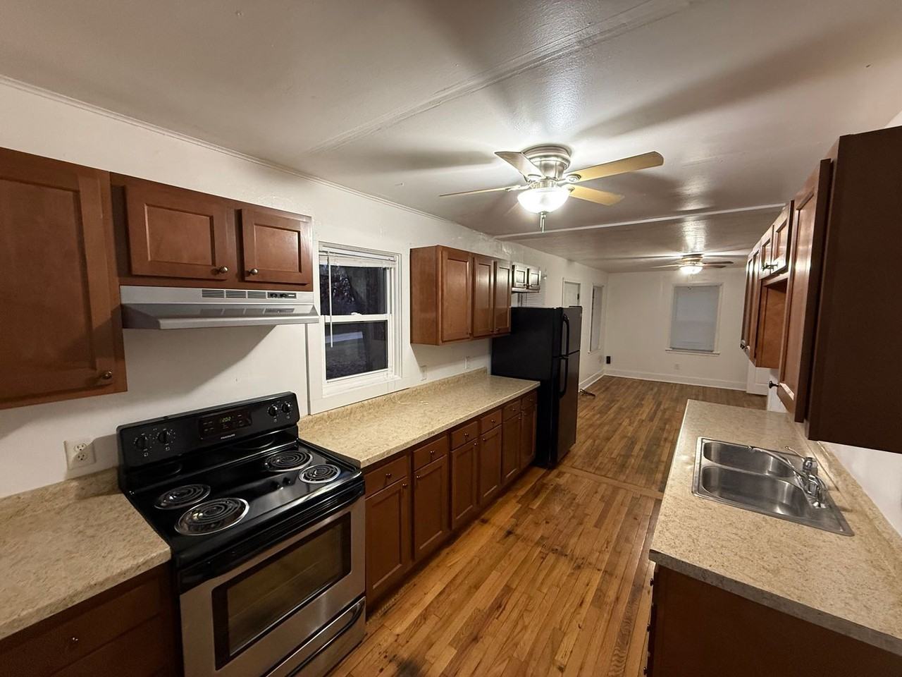 3315 Valley Dr - Photo 5 of 23