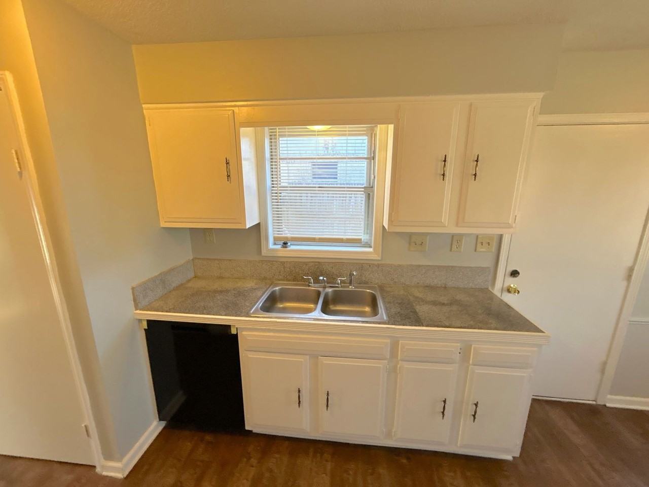 5940 Pebble Beach Ave - Photo 2 of 13