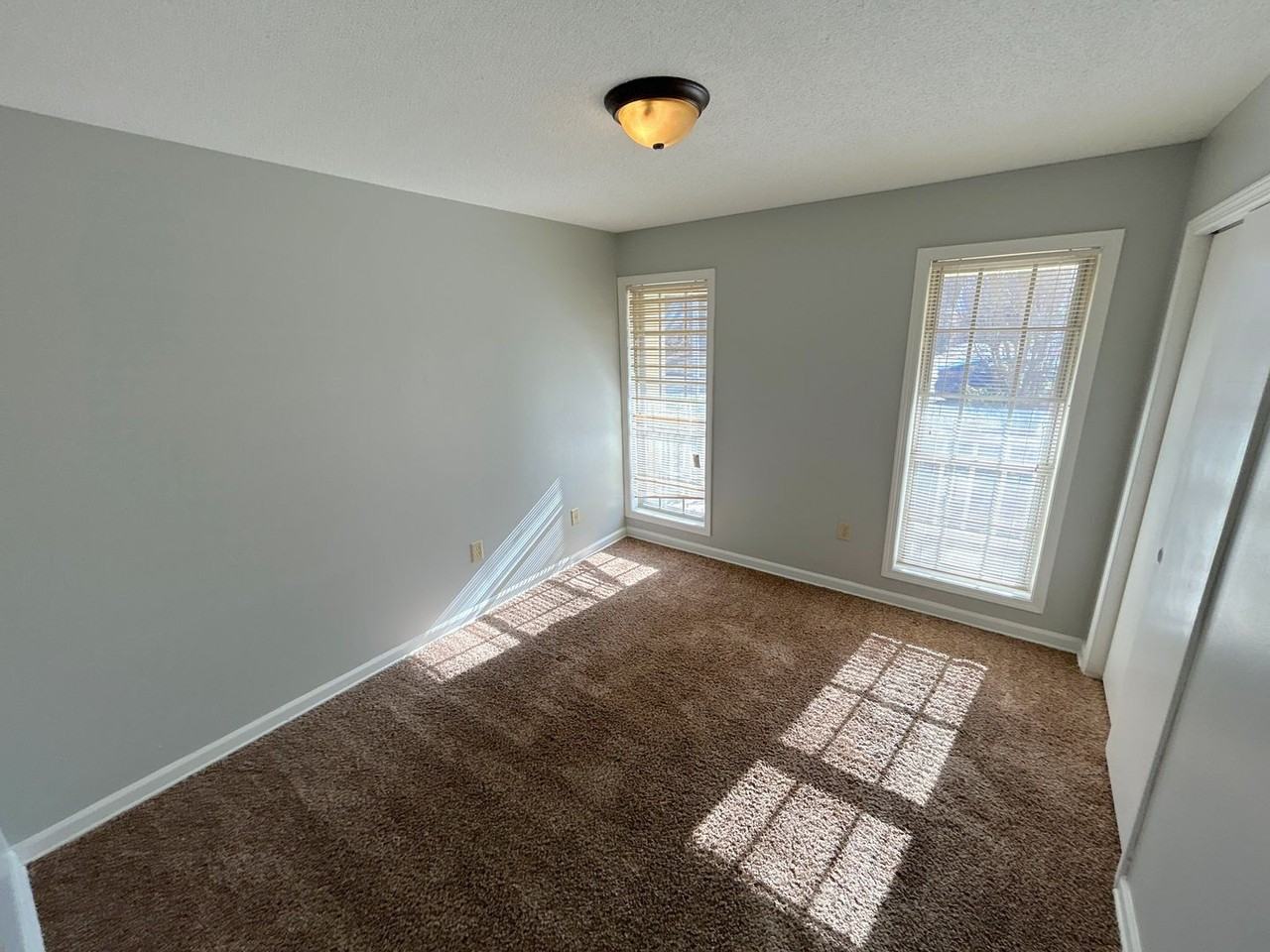 5940 Pebble Beach Ave - Photo 6 of 13