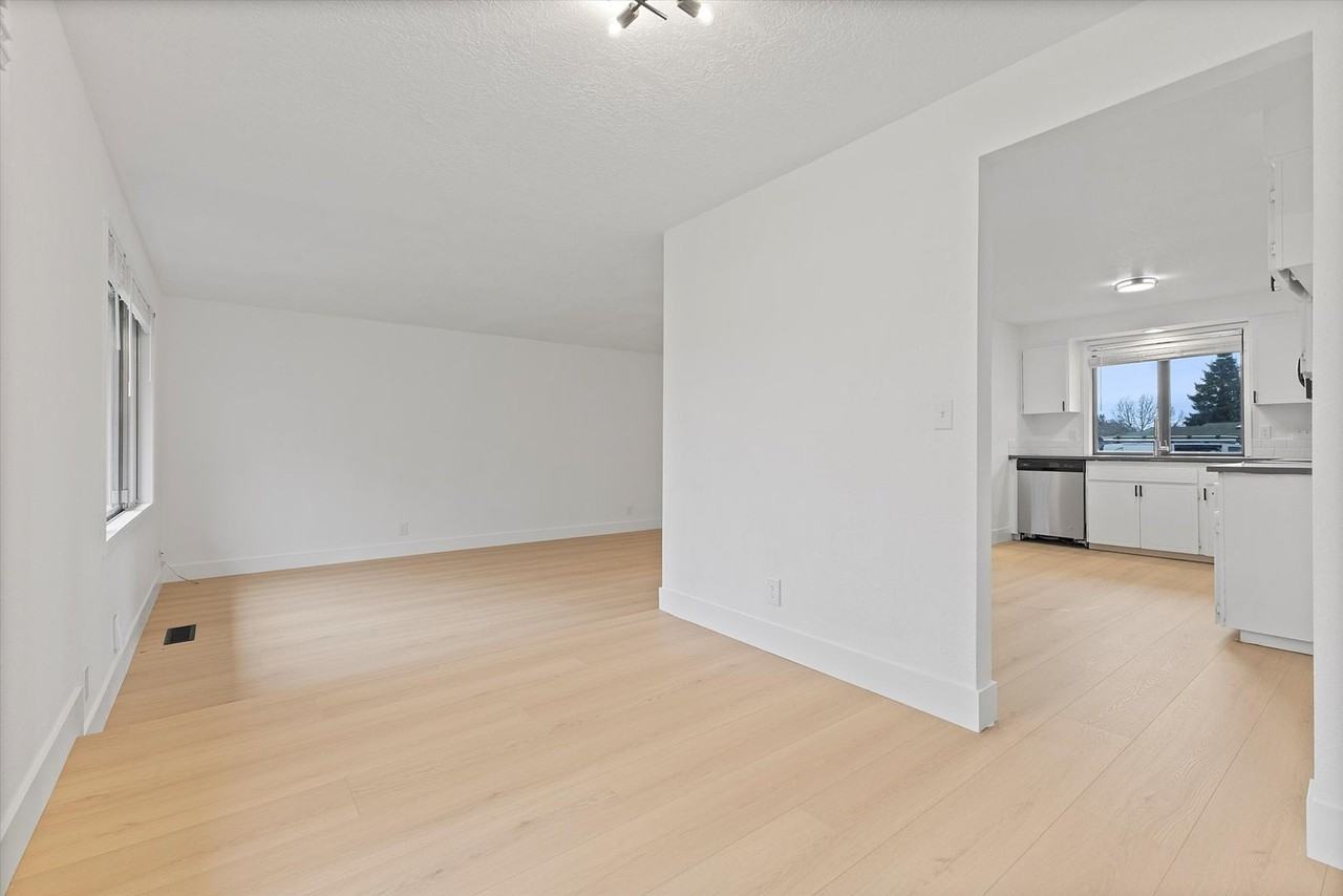 21047 Sw Imperial Ct - Photo 7 of 41