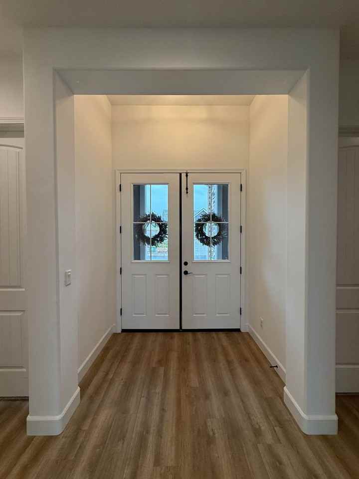 5605 Bouquet Ln - Photo 4 of 50