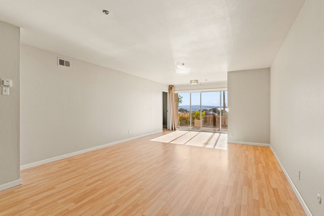 1001 Shoreline Dr - Photo 2 of 24