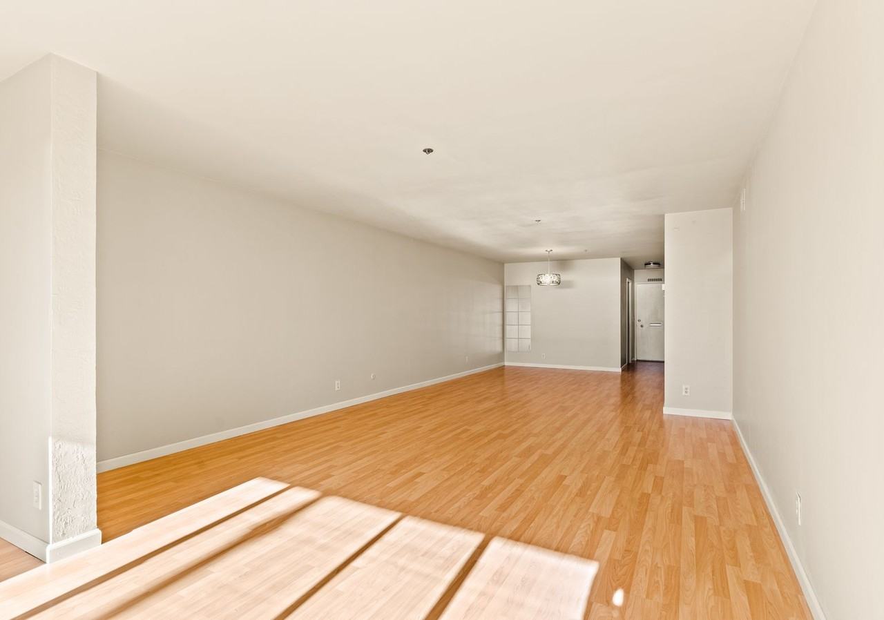 1001 Shoreline Dr - Photo 7 of 24