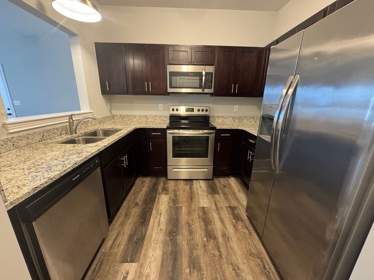 Westen Apartments G & H - Photo 3 of 13