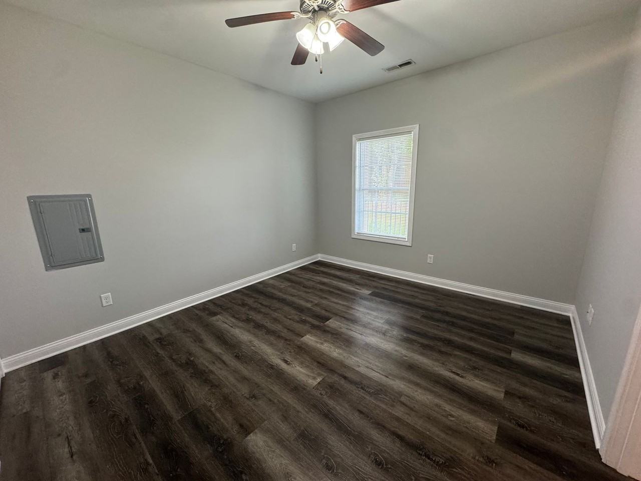 Westen Apartments G & H - Photo 6 of 13