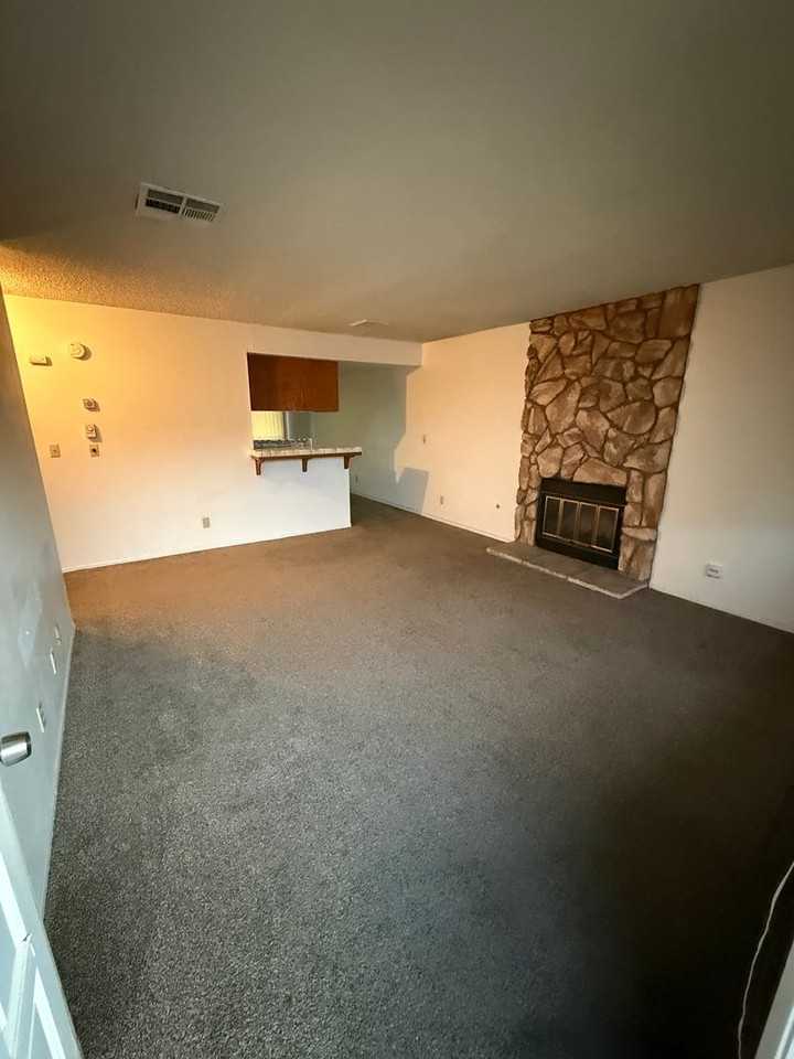 920 Perdew Ave #C - Photo 3 of 9