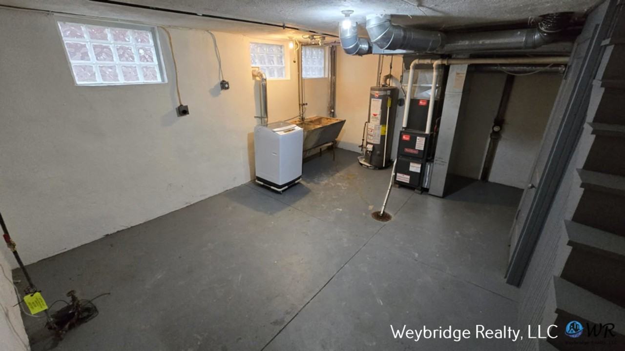 6143 Argus Rd - Photo 7 of 19