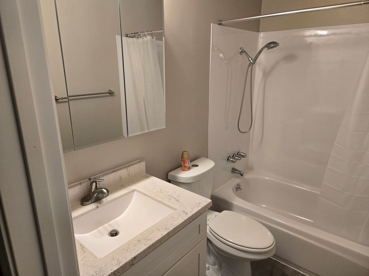 Northview Apartments - Photo 4 of 9