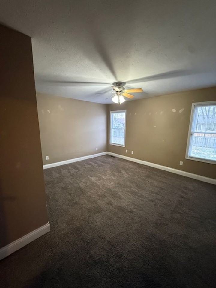 409 Dalhlia Dr - Photo 5 of 15