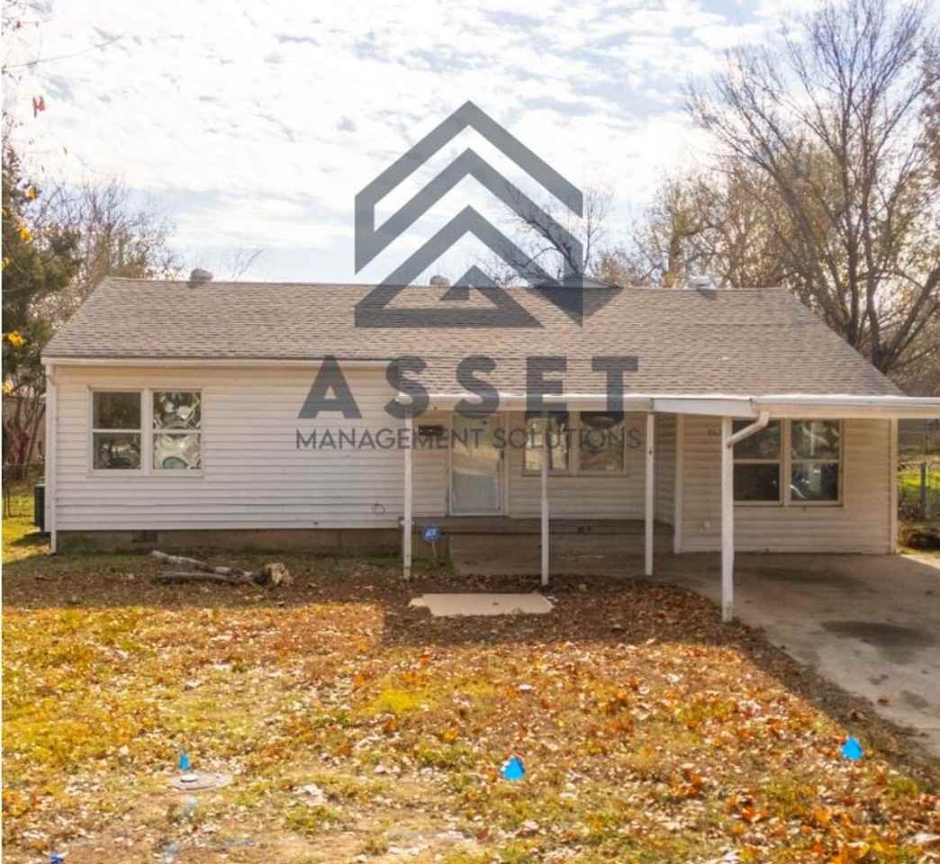 4620 Se 24th St - Photo 3 of 22