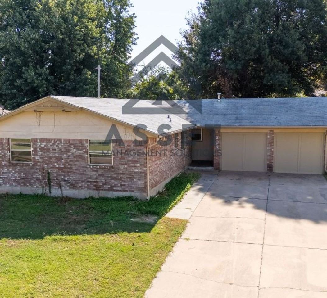 304 W Campbell Dr - Photo 7 of 34