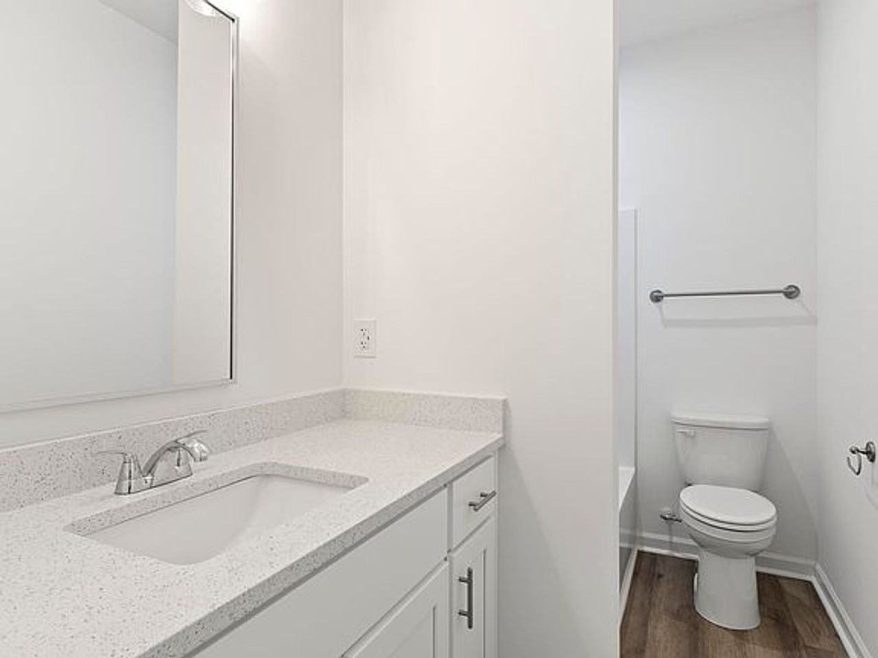 15 Jamison St - Photo 5 of 5