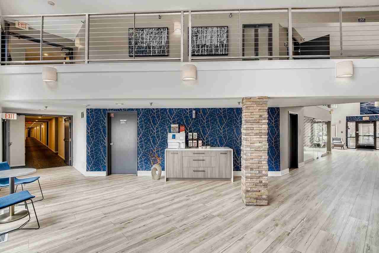 Helix - Photo 5 of 50