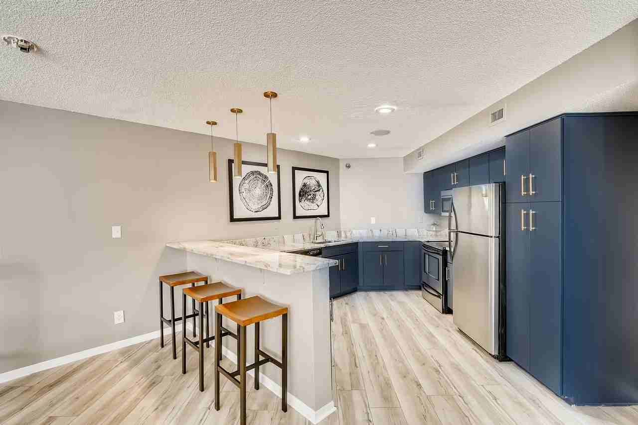 Helix - Photo 7 of 50