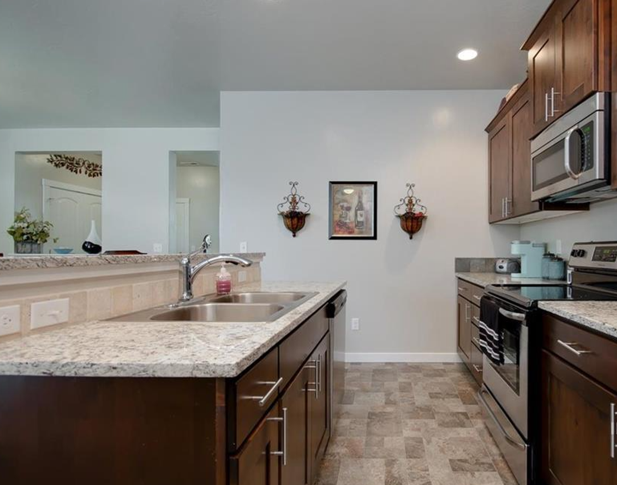 1838 W Heavy Timber Dr - Photo 2 of 10