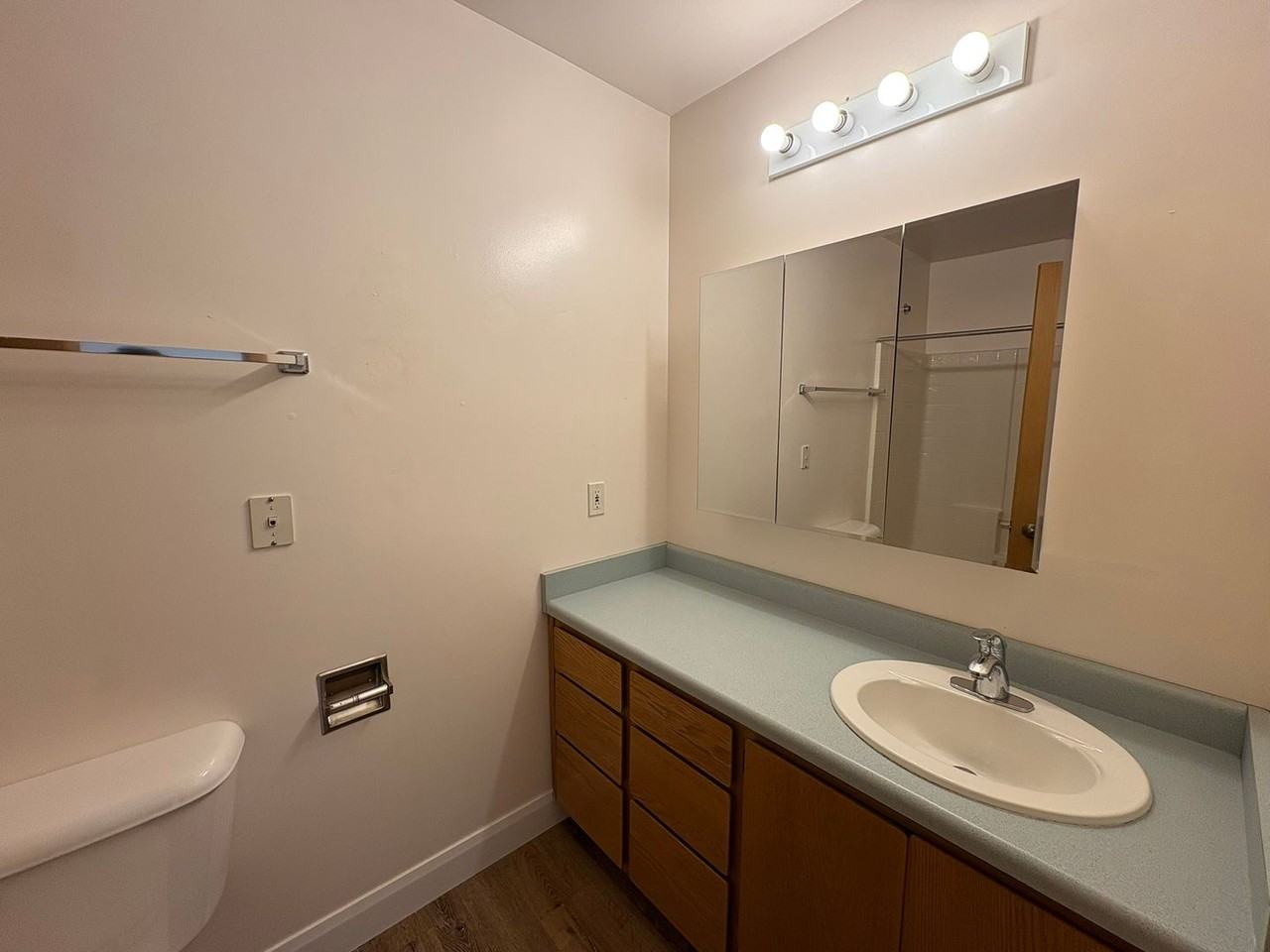 Zion View Apartments - Photo 4 of 20