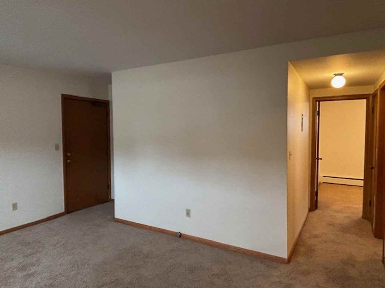 1330 Saint Clair Ave - Photo 7 of 29