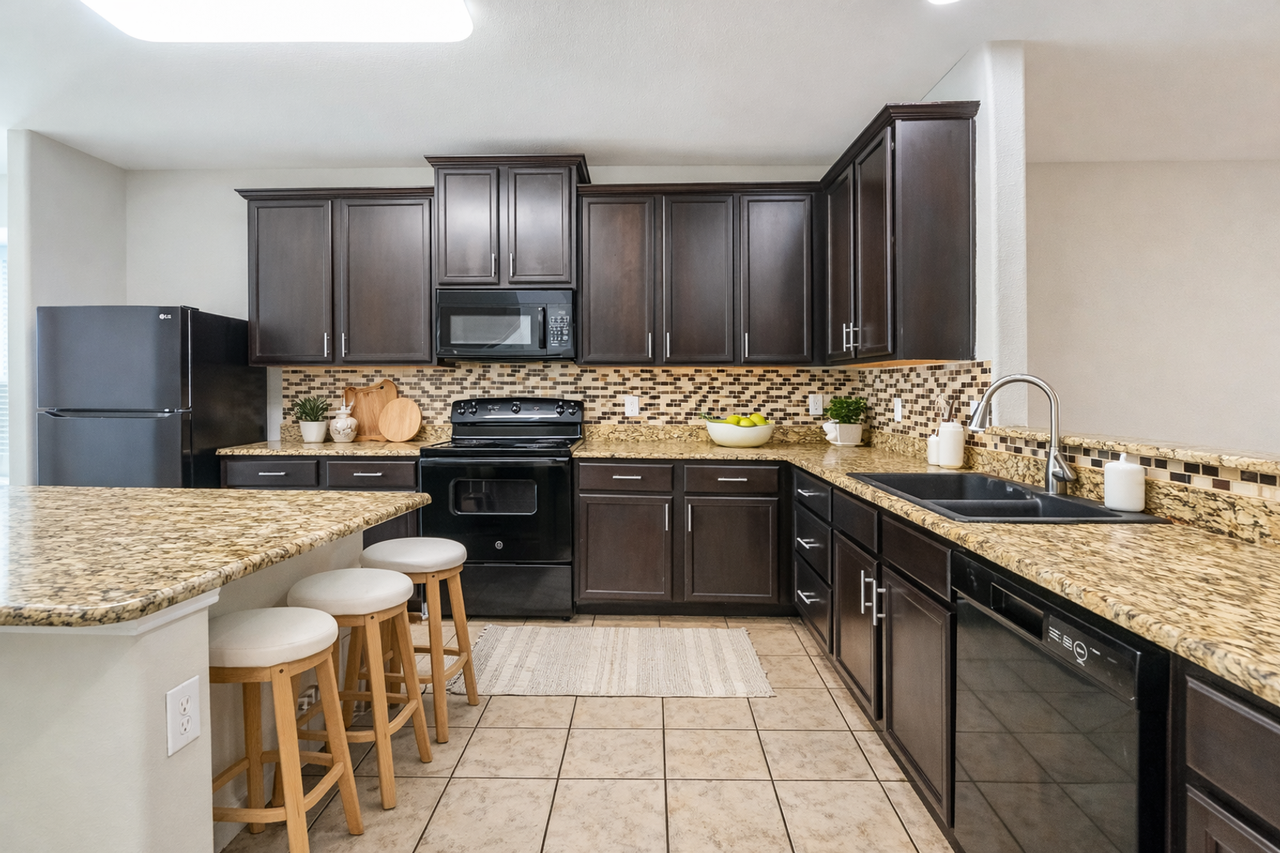 2200 Loreto Dr - Photo 3 of 32