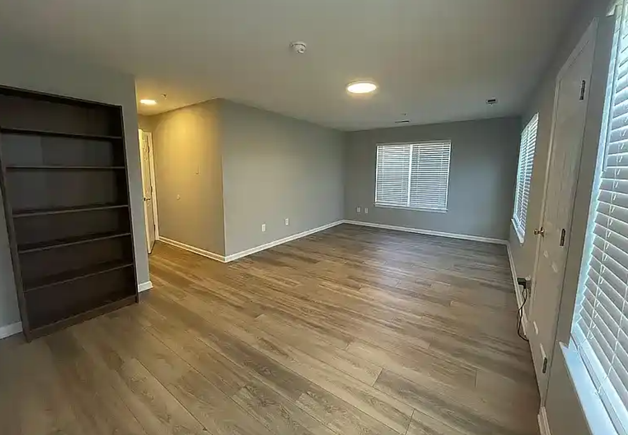 934 Bay Ridge Ave - Photo 4 of 9