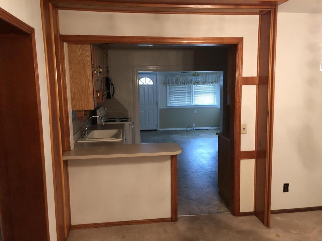 813 Bell Factory Rd - Photo 6 of 34