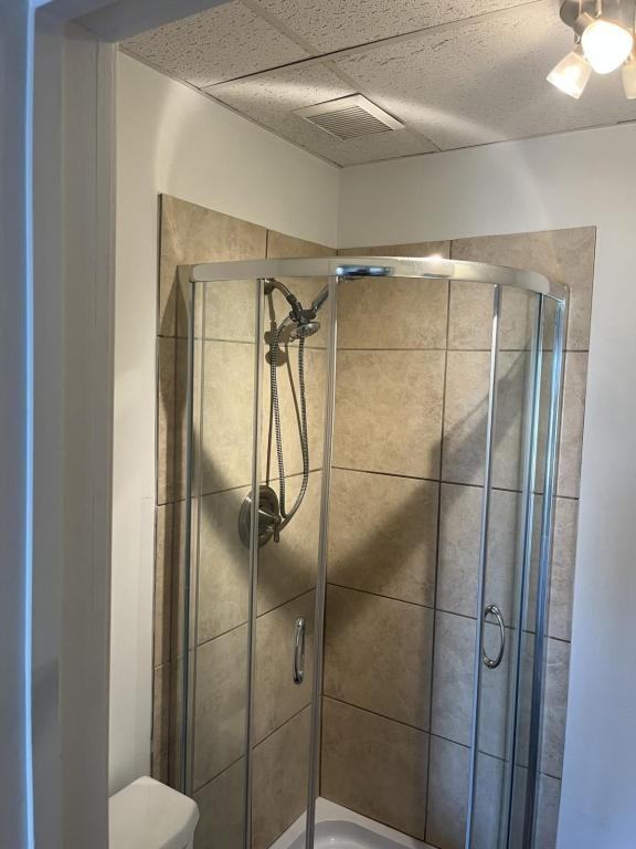 639 California Ave - Photo 3 of 12