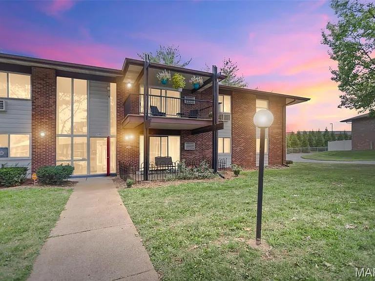 7446 Sieloff Dr - Photo 5 of 10