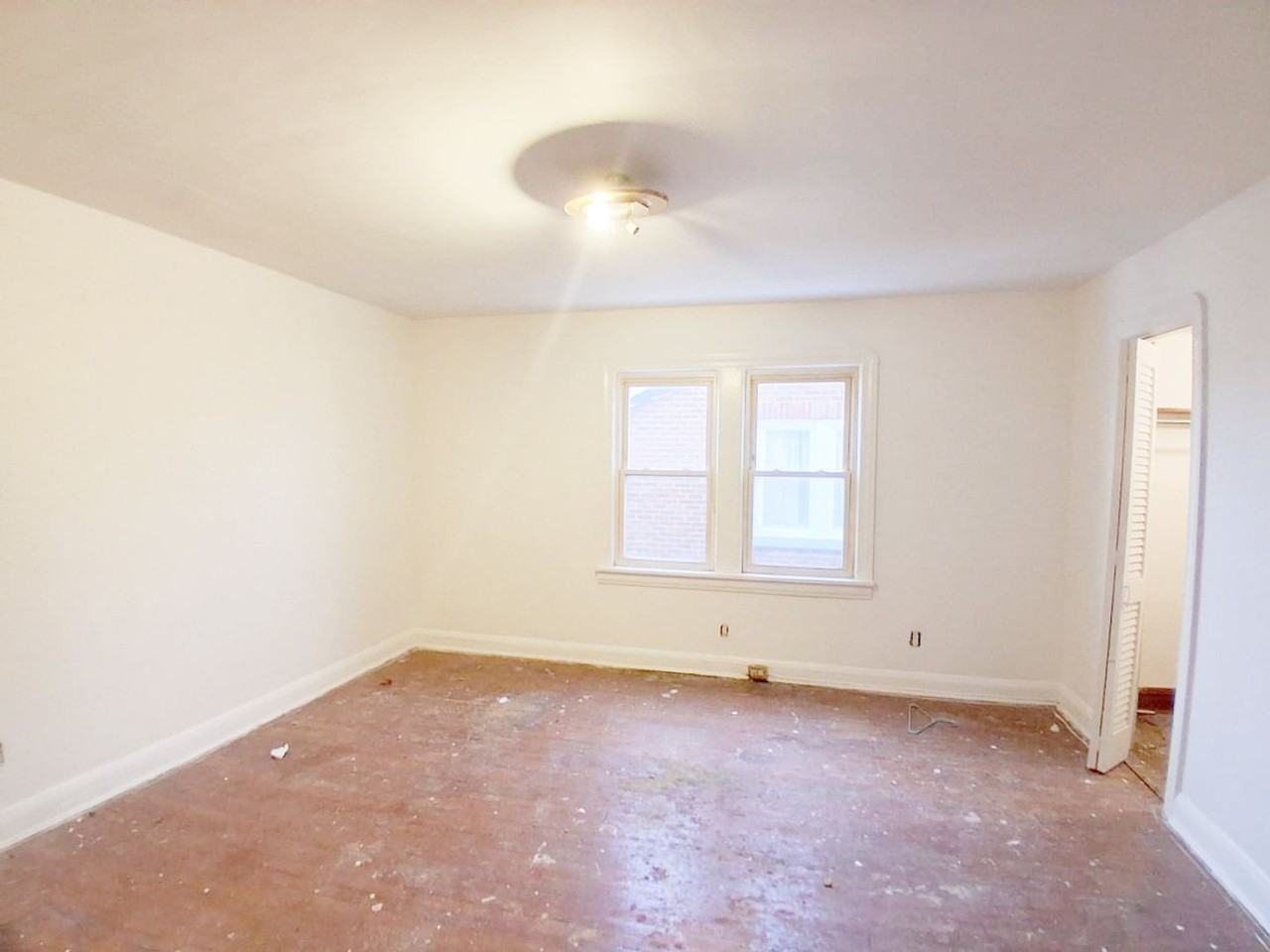 4084 E 147th St - Photo 6 of 11