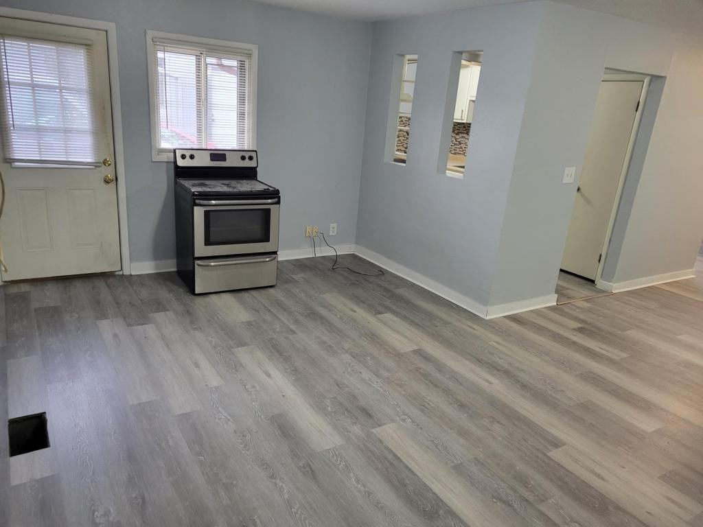 2101 S Smithville Rd - Photo 3 of 29