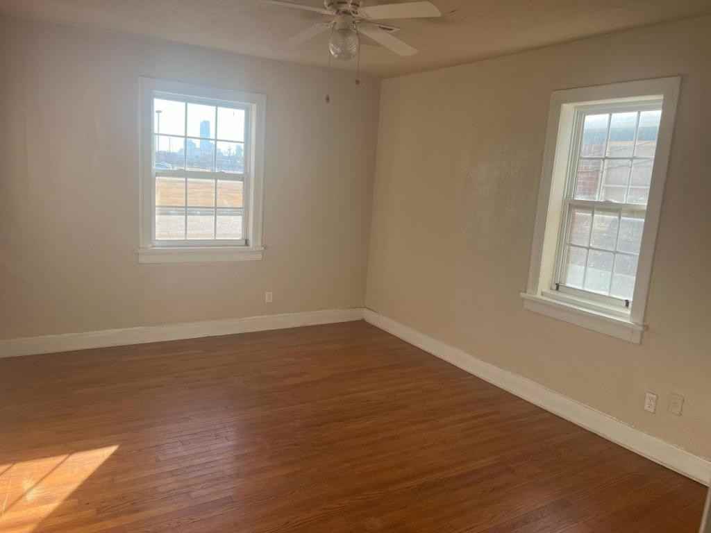 301 Ne 26th St - Photo 4 of 12