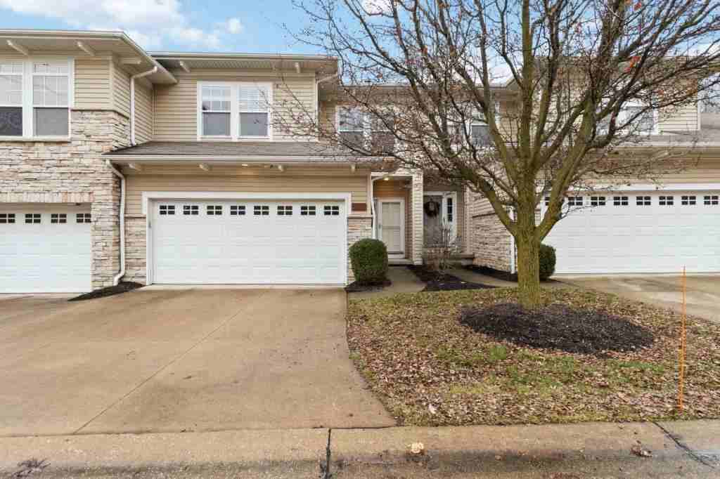 5825 Crescent Ridge Dr